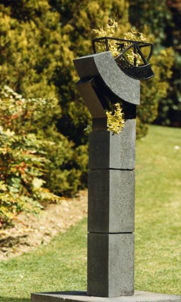 image023